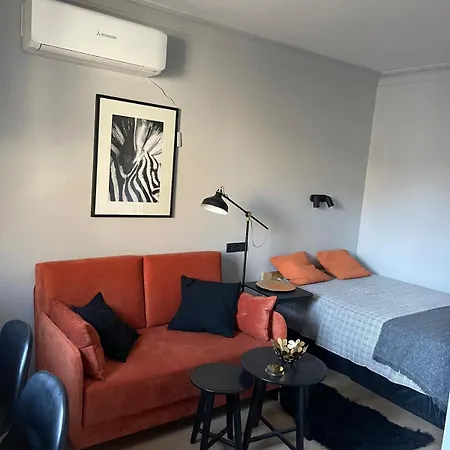 The Perfect , We Accept Travelers Only *