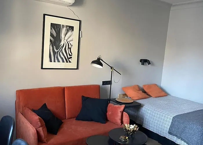 The Perfect , We Accept Travelers Only *