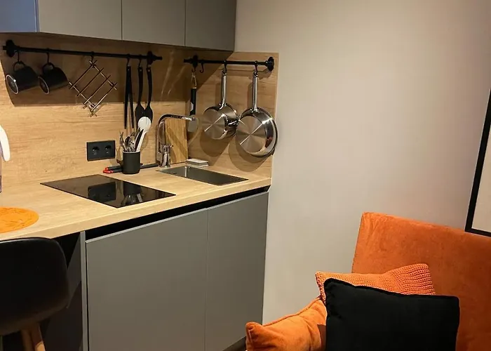 Apartment The Perfect , We Accept Travelers Only